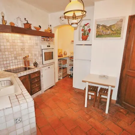 Lovely Home In Gassin *